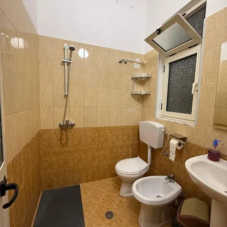 Guroal House Penzion Shëngjin