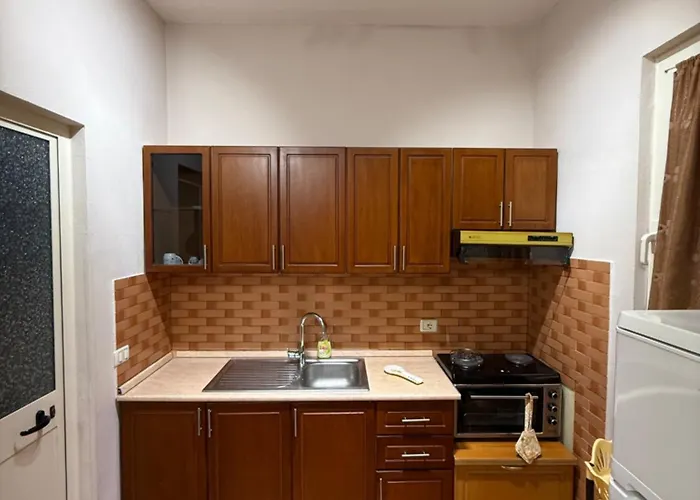 Guroal House 3*