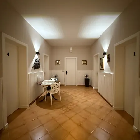 Guroal House Guest house *